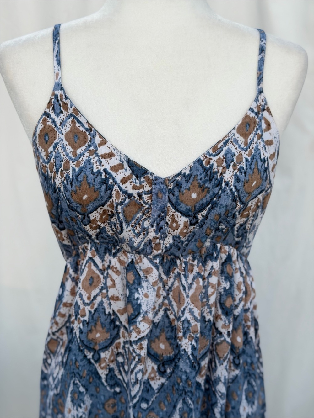 Angie Blue and Beige Ikat Print Babydoll V-Neck Spaghetti Strap Maxi Dress ~ L - Picture 5 of 8